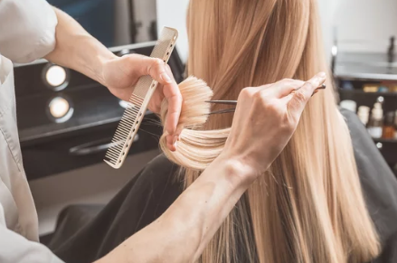 Lire la suite à propos de l’article La coupe Femme et texturisation par PH Laboratories